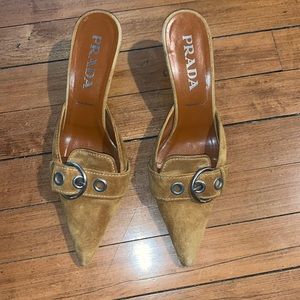 Prada 100% AUTHENTIC Vintage 1.5” Pumps